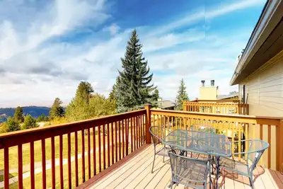 Image de Ski-in condo w / bain à remous partagé et de belles vues - à proximité des pistes et Boise