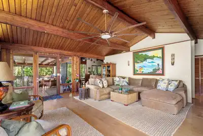 Image de Maison spacieuse sur 3/4 acres, cadre paisible, luxuriante côte nord tropicale de Kauai