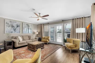 Image de East Grand Orient des Caraïbes 106⭐ Ouvert du 20 au 22 mai 502 $! En face de la plage et de la piscine!