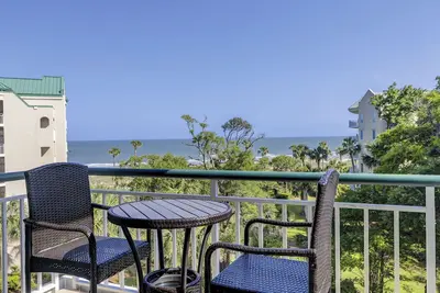 Image de Villa spacieuse au 4ème étage avec vue sur l'océan!