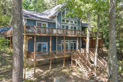 Image de Wilderness Lodge- Lakefront Home près du Wisp Resort