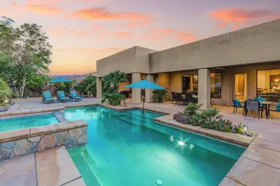 Image de Desert Vibes et Poolside Tides dans les ❤ d'Indio | par AvantStay