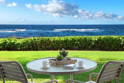 Image de Poipu Ocean Front \"A / C Master & Guest Bedroom\" * Poipu Kapili 10 *