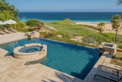 Image de Villa Cortez - Villa de luxe en bord de mer avec vue sur la mer de Cortez, à proximité du golf!