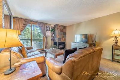 Image de 7ème nuit gratuite! Commodités & Localisation, Garage, Accès Piscine Chauffée, Wi-Fi