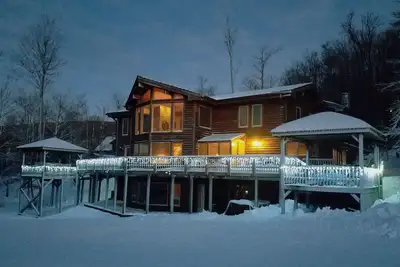 Image de Belle maison de 10 chambres à coucher offre l'endroit idéal pour votre prochaine réunion.