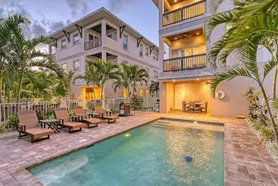 Image de L'ormeau - Un des chalets sur la clé