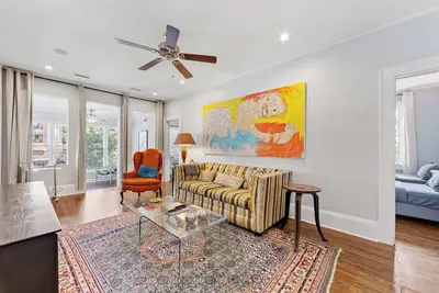 Image de 500 Queens #5: Stay in the Heart of Myers Park