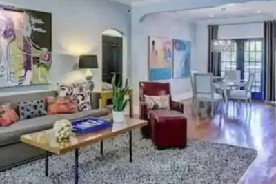 Image de 600 Hermitage Court #1: Elegant 2br with Patio