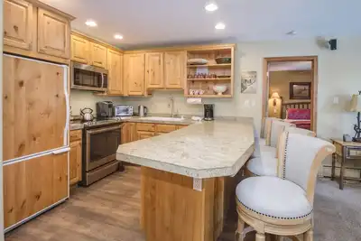 Image de Condo amélioré dans un immeuble récemment rénové à Vail Lionshead | Westwind 202