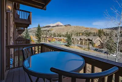 Image de Vues impressionnantes - Piscine chauffée - Navette de ski gratuite - Big Tv - Loft fermé