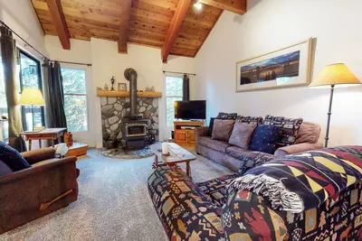 Image de Animaux acceptés, Condo confortable! Juste une courte promenade au village!