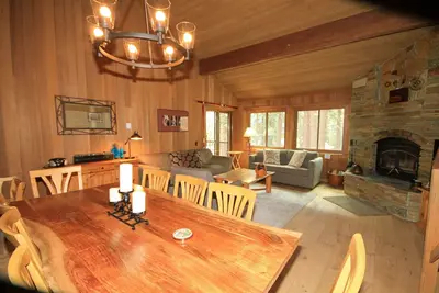 Image de Mountainback # 117, Loft: 2. 5 Br / 3 Ba à Mammoth Lakes, pour 8 personnes