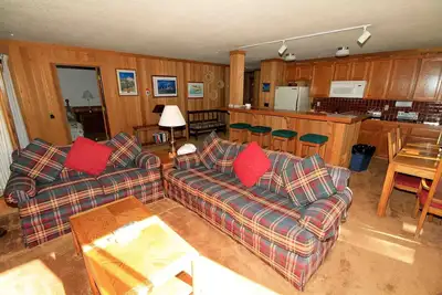 Image de Mountainback # 112 est situé dans le bâtiment 11, une très courte distance à pied Canyon Lodge!