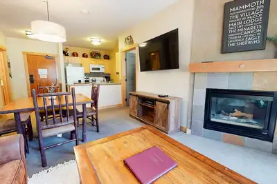 Image de Condo mis à jour au Sunstone Lodge! Grands équipements complexes!