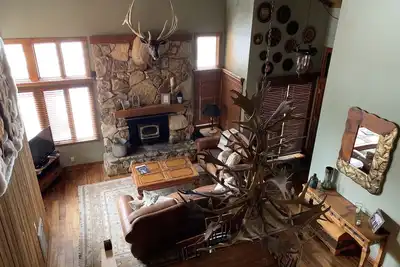 Image de Mountainback # 79 Ce 3 chambres avec mezzanine est parfait pour toutes les familles!