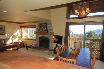 Image de Mammoth Ski and Racquet Club # 67, 1 chambre + mezzanine, 2 salles de bain complètes. Voir les offres!