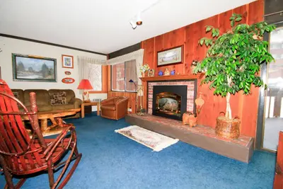 Image de Club de ski et de raquette Mammoth # 25, une chambre entièrement meublée, 2 salles de bain complètes