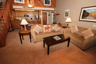 Image de Condo Mountainback # 53, près de la piscine, arrêt de la navette, 8 couchages. Un 2 chambres avec mezzanine.