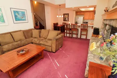 Image de Loft 2 chambres près de Canyon Lodge-complexe a ascenseurs!