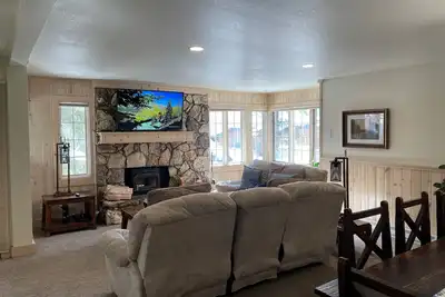 Image de Mountainback # 57, Den: 2 Br / 2 Ba à Mammoth Lakes, Couchages 6