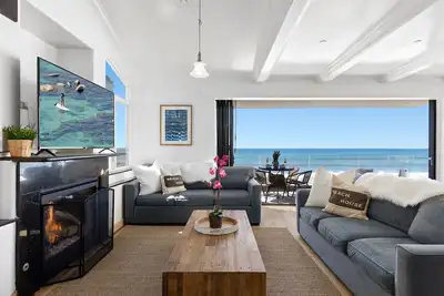 Image de Maison 10 chambres sur la plage avec une plage semi-privée et une terrasse sur le toit.
