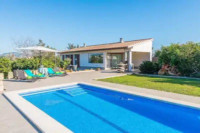 Image de Es Serral - Villa with private pool in sa Pobla. Free WiFi