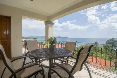Image de 2 Br Oceanica Condo Ocean View, Marche pour Flamingo Beach!