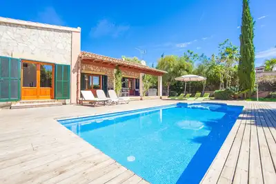 Image de Correfoc - Beautiful villa with private pool in quiet residential area. Free WiFi