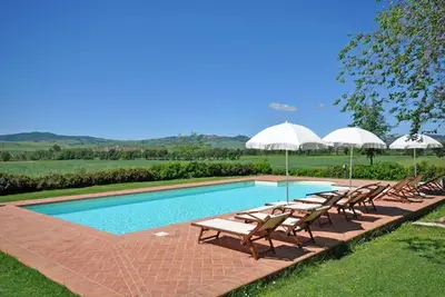 Image de Joli appartement avec piscine, Wifi, Tv, vue panoramique et parking, près de Montepulciano