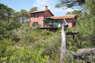 Image de Belle maison de vacances privée avec Wifi, Tv, patio, animaux admis, vue panoramique, parking