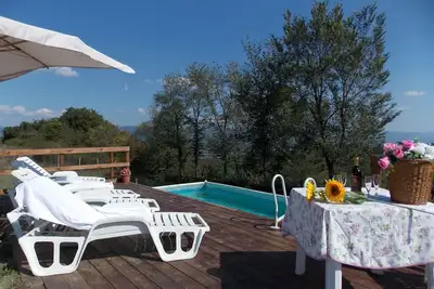Maison de vacances privée avec piscine privée, Wifi, Tv, patio, vue panoramique, parking