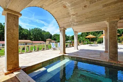 Image de Joli appartement pour 8 personnes avec piscine et parking