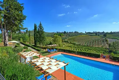 Image de Appartement avec Wifi, climatisation, piscine, Tv, vue panoramique, parking, près de San Gimignano