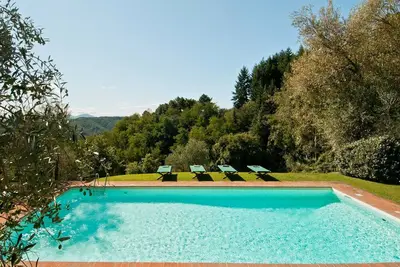 Image de Belle maison de vacances privée avec piscine privée, Wifi, Tv, terrasse, près de Lucques
