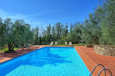 Image de Joli appartement avec Wifi, piscine, Tv, animaux admis, vue panoramique, parking, près de Florence
