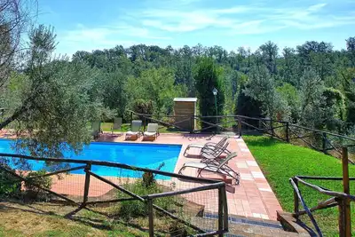 Image de Joli appartement avec Wifi, piscine, Tv, animaux admis, vue panoramique, parking, près de Florence