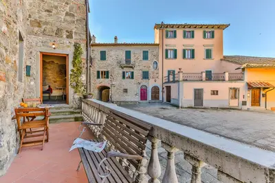 Image de Maison de vacances privée avec climatisation, Wifi, patio, animaux admis, près de Arezzo