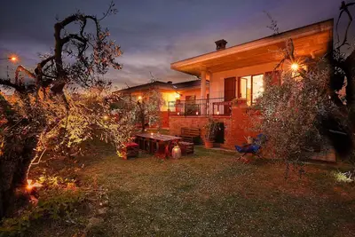 Image de Confortable appartement pour 4 personnes avec Wifi, Tv et patio, près de Arezzo