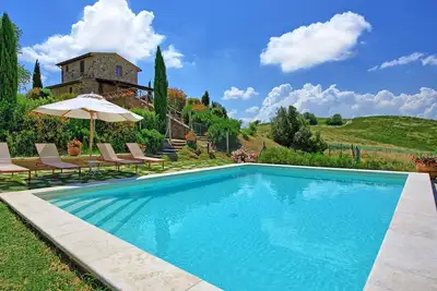 Image de Castelmuzio - Ferme avec piscine privée