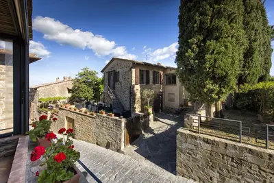 Image de Villa Piazza della Fortezza - Maison de vacances avec piscine à Montalcino, Vallée d'Orcia, To. . .