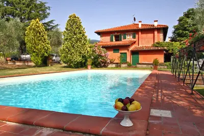 Belle maison de vacances privée avec piscine privée, Wifi, animaux admis, vue panoramique, parking