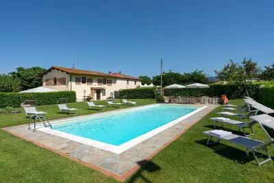 Image de Maison de vacances privée avec piscine privée, climatisation, Wifi, Tv, vue panoramique, parking