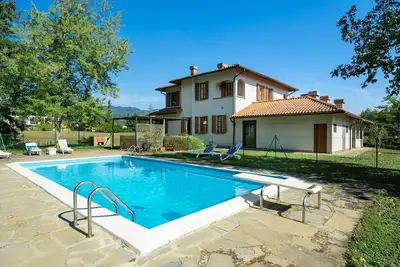 Image de Belle maison de vacances privée avec Wifi, piscine privée, Tv, patio, vue panoramique et parking