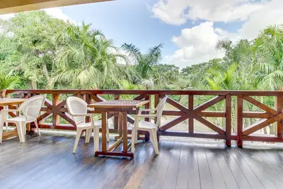 Image de Suite romantique dans une propriété en bord de rivière avec restaurant sur place, piscine et plus
