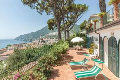 Image de Maison de vacances à Vietri Sul Mare avec 2 chambres à coucher, 6 couchages