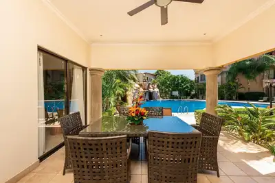 Image de Sunrise 3 Br Condo, juste en face de la plage de Tamarindo! (Sr1)