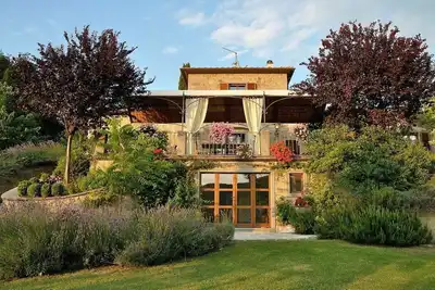 Maison de vacances privée avec climatisation, Wifi, piscine privée, Tv, terrasse, près de Cortone