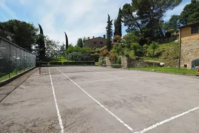 Image de Agréable appartement pour 2 personnes avec Wifi, piscine et parking, près de San Gimignano