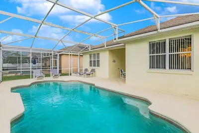 Image de Belle piscine à la maison, Animaux acceptés. Orlando 1744